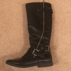 Rampage: black boots